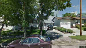 117 2 Avenue W