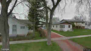 5207 3A Street W