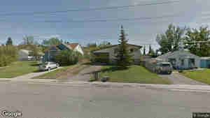 138 7 Avenue W