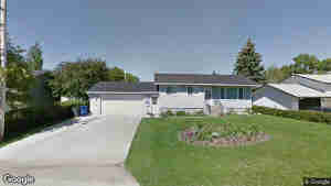 210 Cedar Crescent