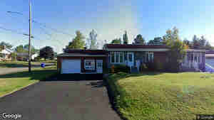 102 Des Cedres Rue