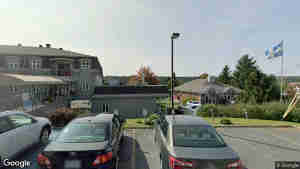 204 102 Saintpierre Rue