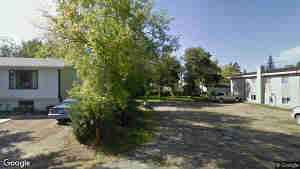 139 3 Street E