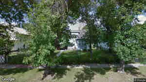 214 3 Avenue E
