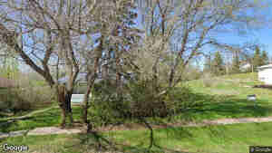 205 2 Street E