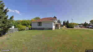160 4 Street W