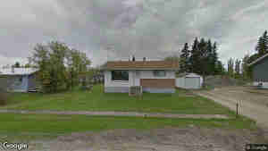 112 1 Street W